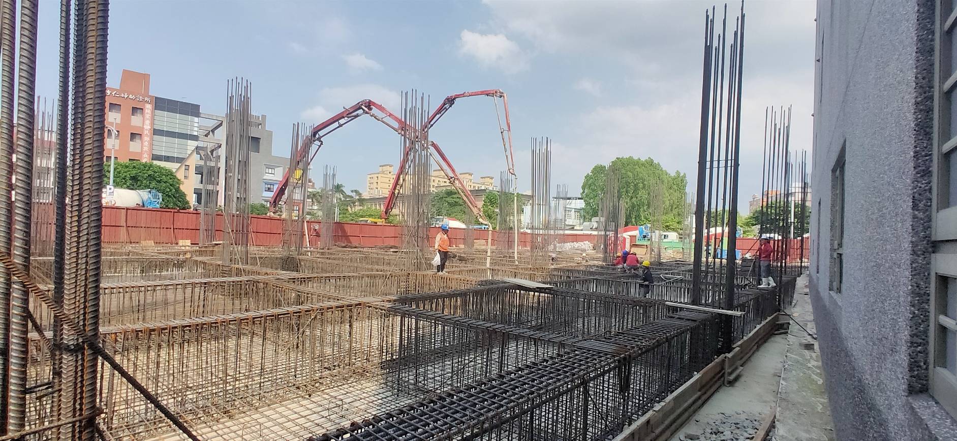 竹北市停十三立體停車場於今日進行基礎澆置 竹北市停十三立體停車場於今日進行基礎澆置